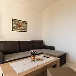 Belenum - One-bedroom With Balcony And Sea View No 3 شقة