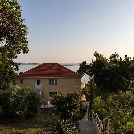 Belenum - One-bedroom With Balcony And Sea View No 3 Appartement Mlini