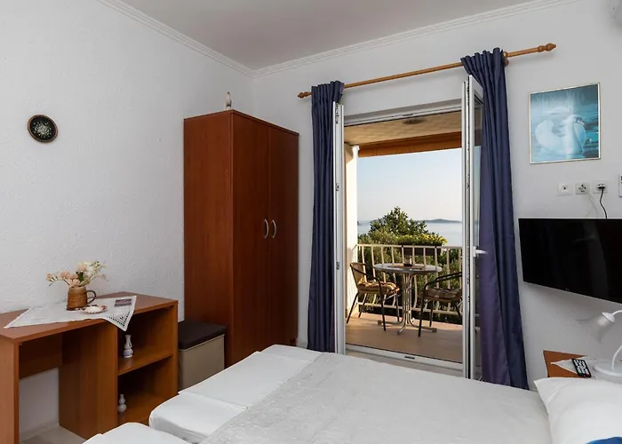Belenum - One-bedroom With Balcony And Sea View No 3 * Mlini